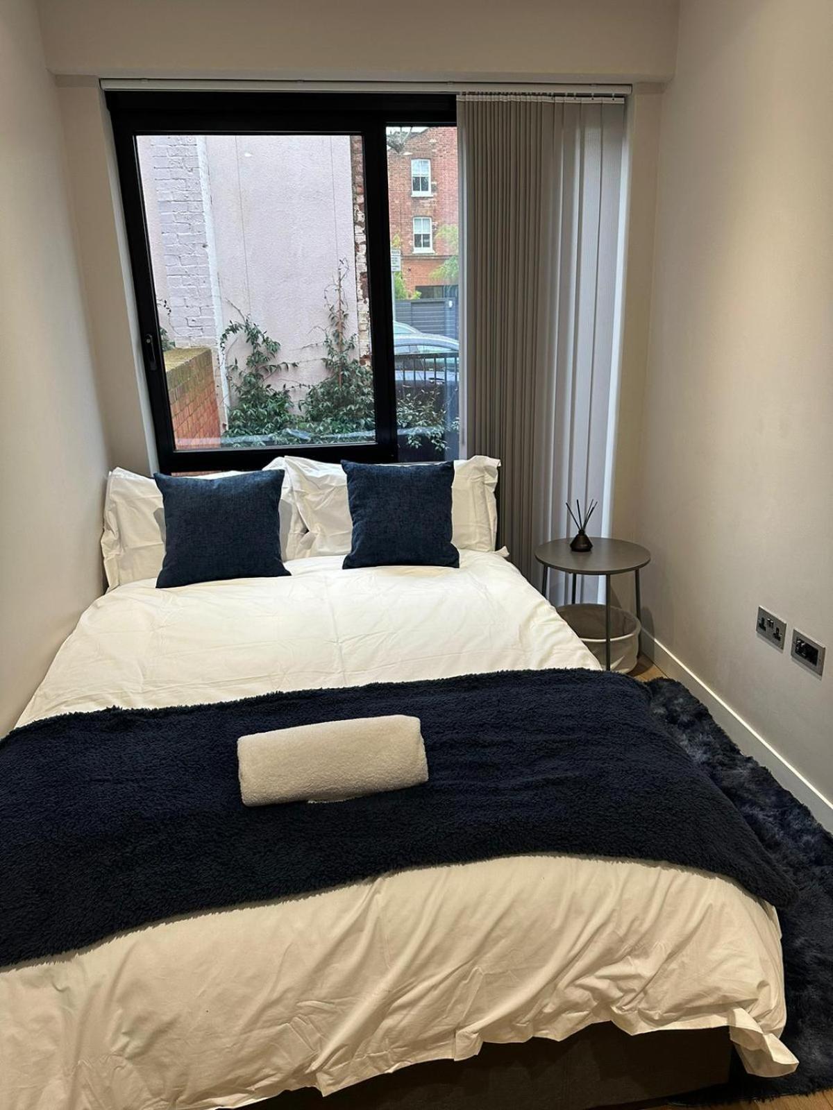 Richardson Deluxe Apartments - 3 Bed Лондон Екстериор снимка